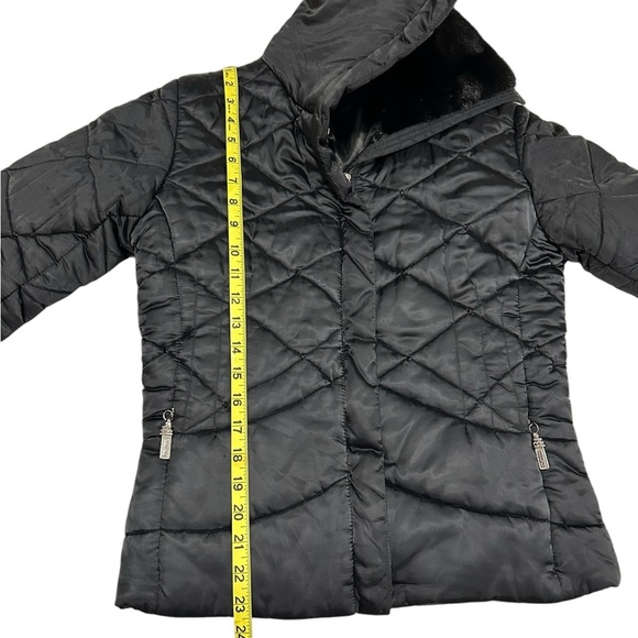St John Coat Collection Size M Mink collar short black quilted full Zip - Picture 6 of 16